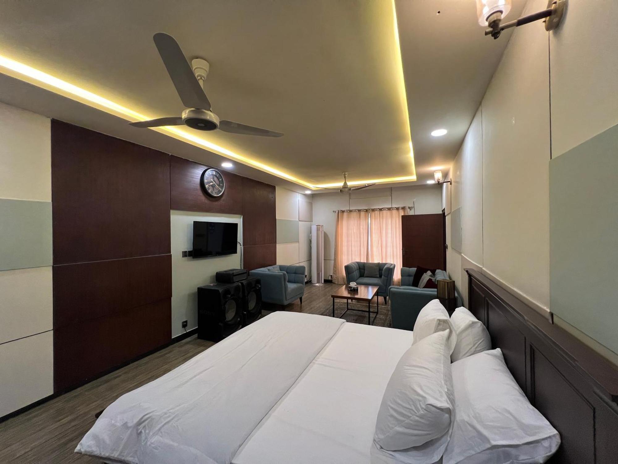 Deluxe King Room In Silverscape Residence Ραβαλπίντι Εξωτερικό φωτογραφία