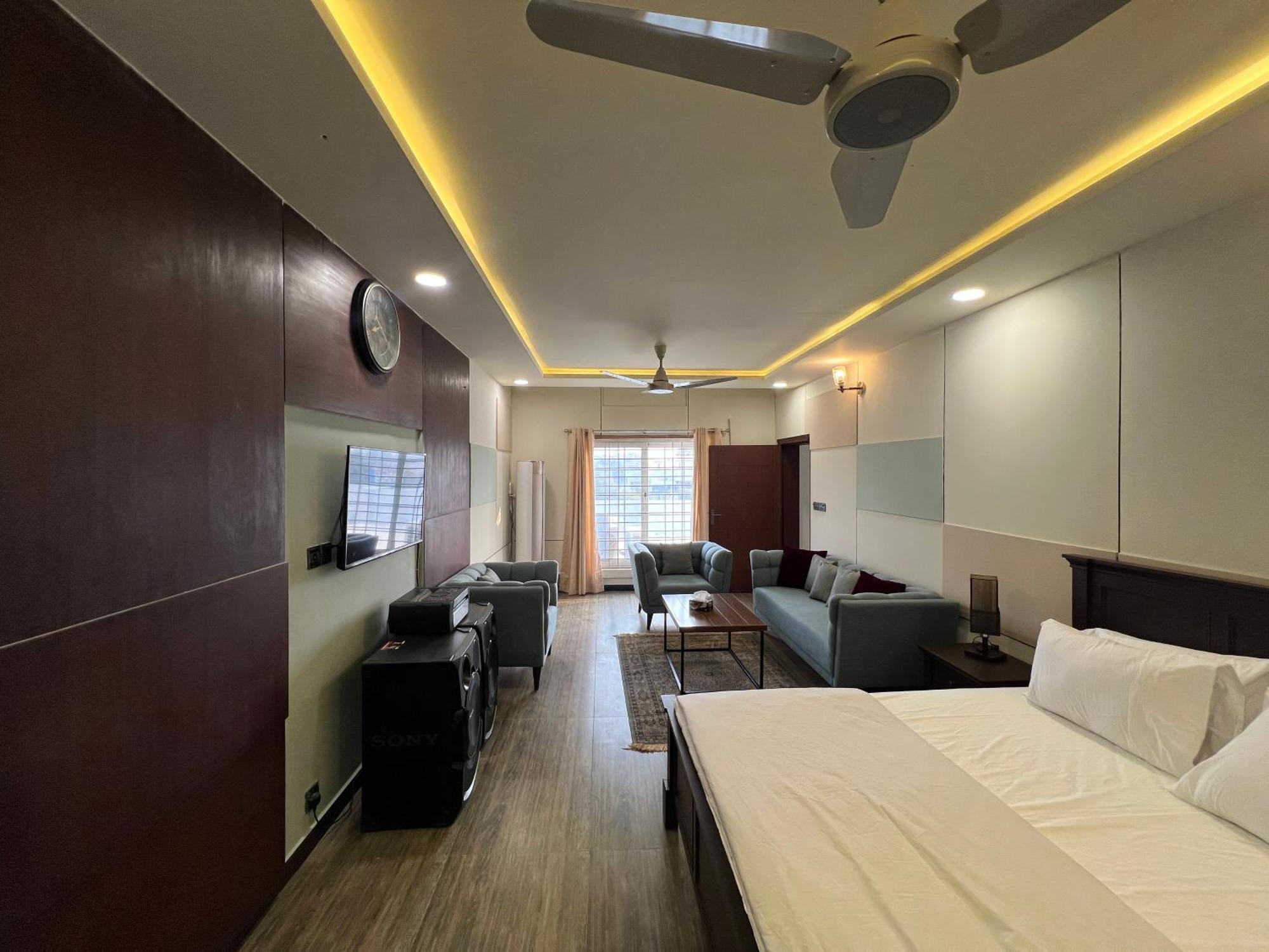 Deluxe King Room In Silverscape Residence Ραβαλπίντι Εξωτερικό φωτογραφία